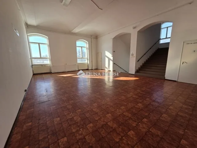 Eladó kereskedelmi és ipari ingatlan Szeged 6929 nm