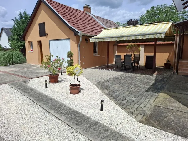 Eladó ház Algyő 140 nm