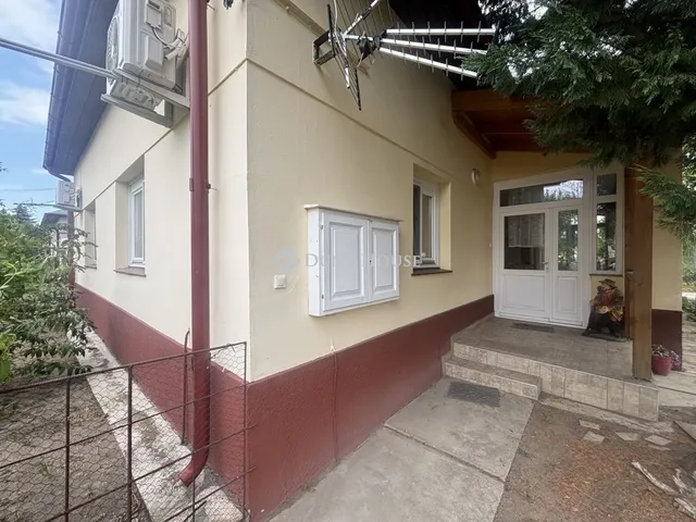 Eladó ház Cserkeszőlő 173 nm