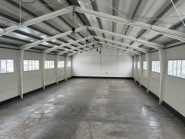 Kiadó kereskedelmi és ipari ingatlan Vecsés 610 nm