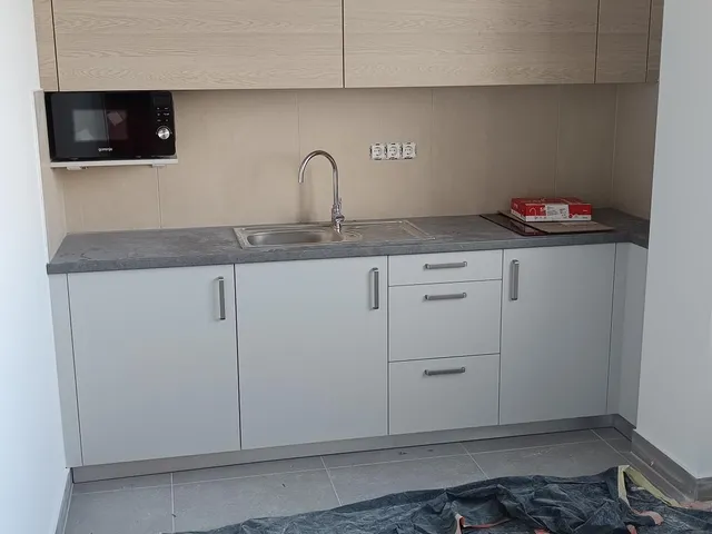 Kiadó kereskedelmi és ipari ingatlan Pomáz 500 nm