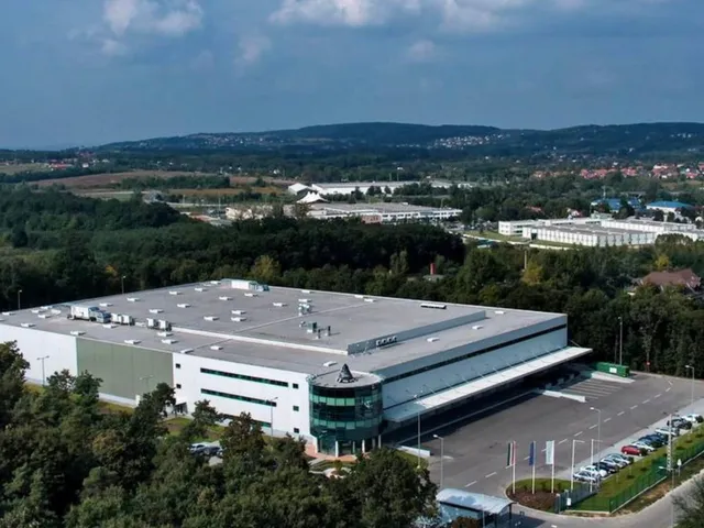 Eladó kereskedelmi és ipari ingatlan Gödöllő, Csonka János utca 1 15511 nm