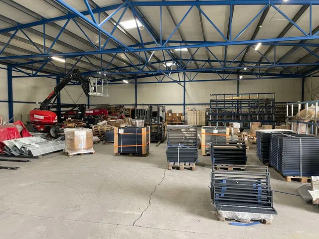 Kiadó kereskedelmi és ipari ingatlan Alsónémedi 900 nm