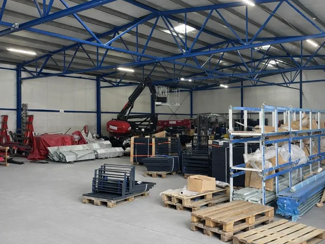 Kiadó kereskedelmi és ipari ingatlan Alsónémedi 900 nm