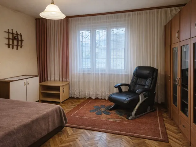 Eladó kereskedelmi és ipari ingatlan Nyíregyháza 245 nm