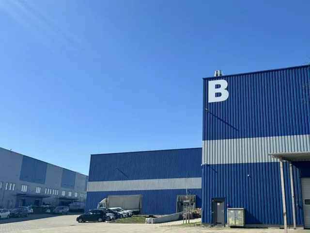 Kiadó kereskedelmi és ipari ingatlan Budapest IX. kerület 2250 nm