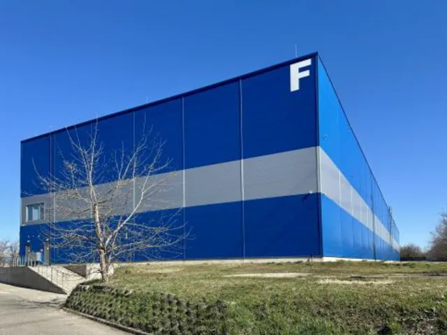 Kiadó kereskedelmi és ipari ingatlan Budapest IX. kerület 1622 nm