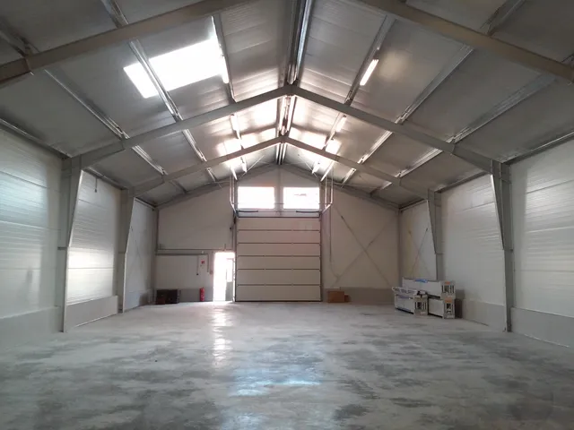 Eladó kereskedelmi és ipari ingatlan Nyíregyháza 1828 nm