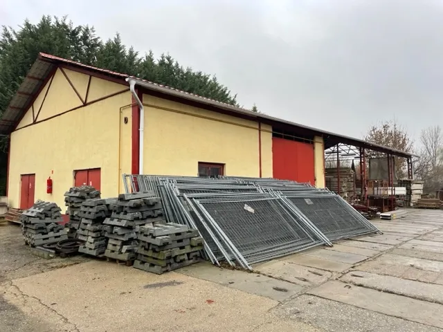 Eladó kereskedelmi és ipari ingatlan Nyíregyháza 1828 nm