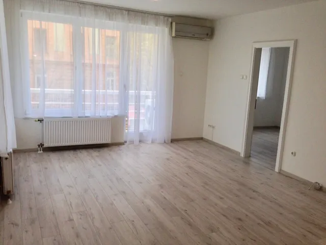 Kiadó lakás Budapest II. kerület 97 nm