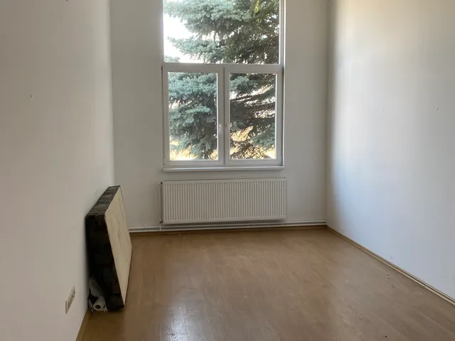 Kiadó kereskedelmi és ipari ingatlan Budapest X. kerület 162 nm