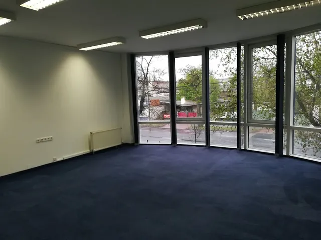 Kiadó kereskedelmi és ipari ingatlan Budapest XIII. kerület 230 nm