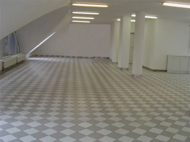 Kiadó kereskedelmi és ipari ingatlan Budapest XIII. kerület 230 nm
