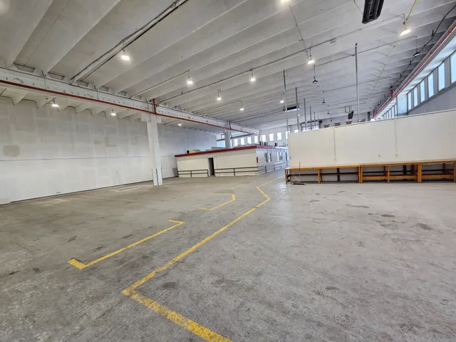 Kiadó kereskedelmi és ipari ingatlan Budapest XV. kerület, Rákospalota 800 nm