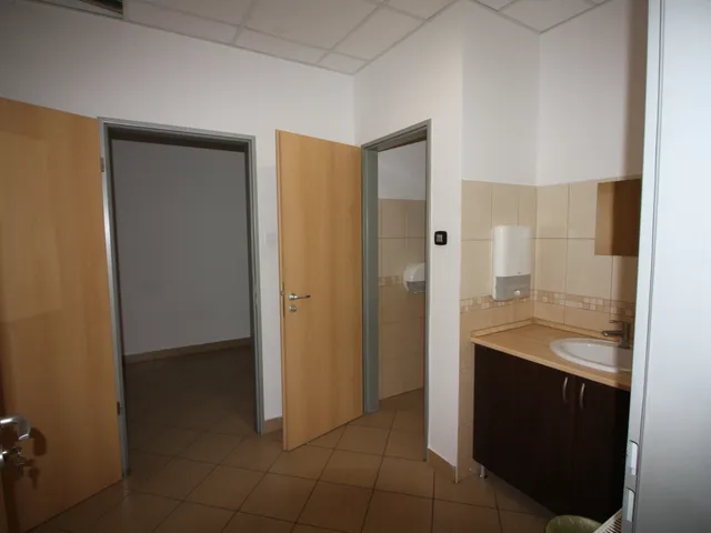 Kiadó kereskedelmi és ipari ingatlan Budapest IV. kerület 108 nm