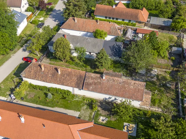 Eladó ház Etyek 135 nm