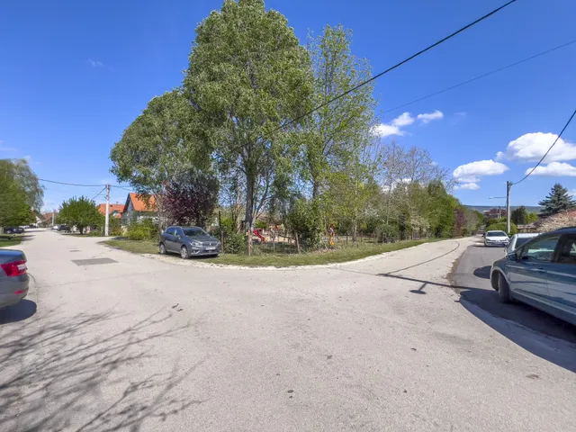 Eladó ház Páty, Tavasz utca 194 nm