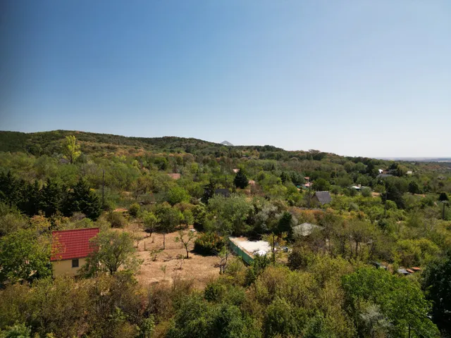 Eladó telek Biatorbágy 393 nm