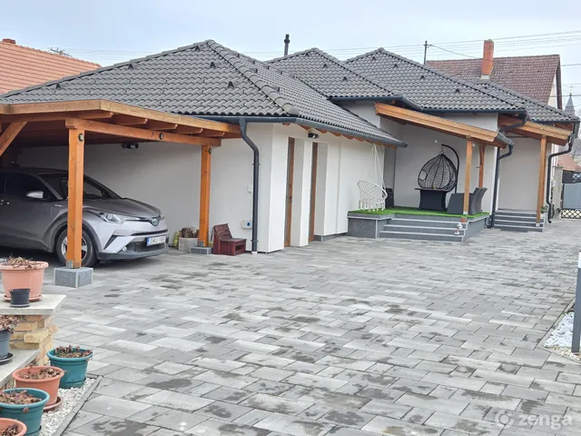 Eladó ház Ajka, Tósok 71 nm