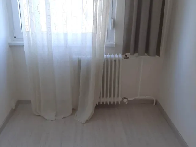 Eladó lakás Debrecen, Vénkert, Sinai miklós utca 35 nm