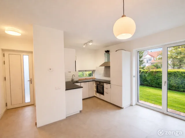 Kiadó ház Budapest II. kerület, Széphalom 150 nm