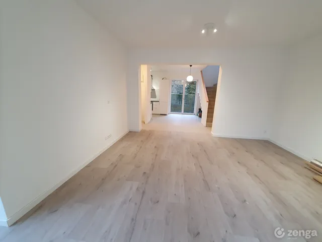 Kiadó ház Budapest II. kerület, Széphalom 150 nm