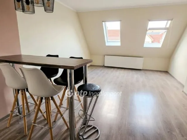 Eladó lakás Szeged, Alsóváros 75 nm