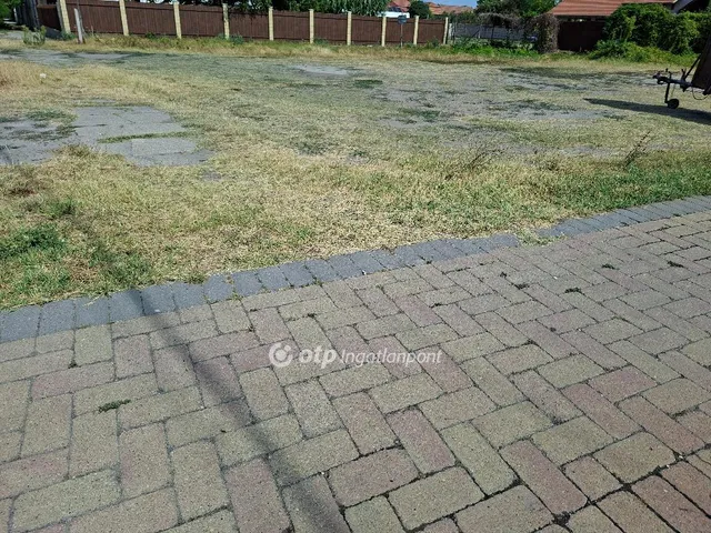 Eladó telek Kistelek 628 nm