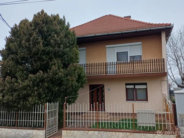 Eladó ház Gyöngyössolymos 180 nm