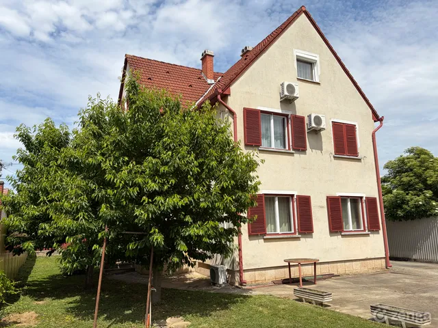 Eladó ház Zalaegerszeg, Ola, Mura utca 3 229 nm