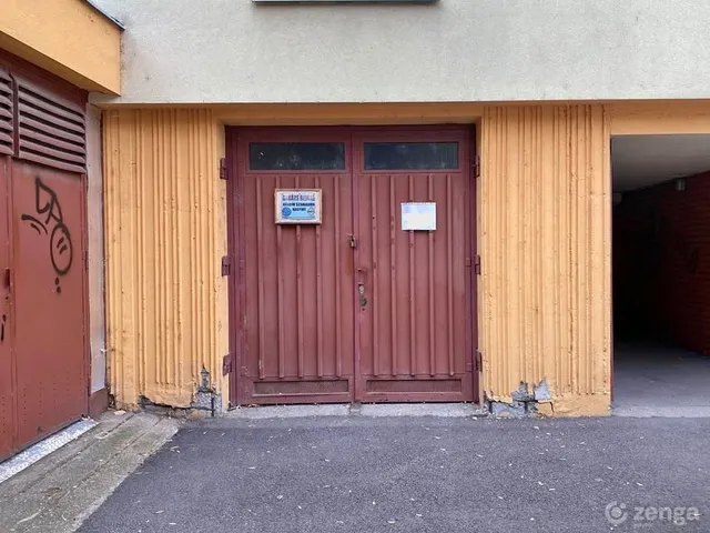 Kiadó garázs Szeged 17 nm