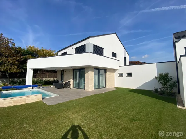 Eladó ház Diósd 266 nm