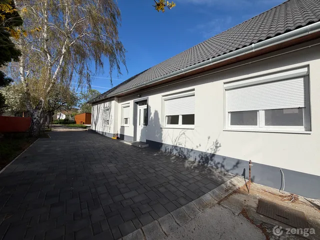 Eladó ház Paks, Óváros 85 nm