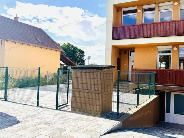 Eladó lakás Szigethalom 175 nm
