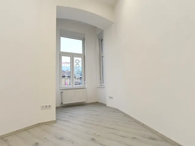 Eladó lakás Budapest I. kerület, Krisztinaváros I. ker., Széna tér 90 nm