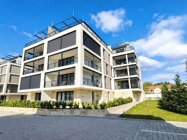 Eladó lakás Balatonkenese 83 nm