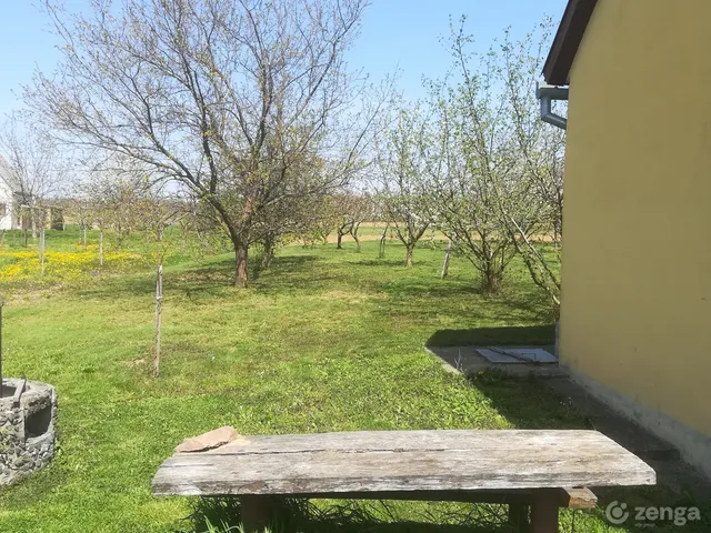 Eladó mezőgazdasági ingatlan Baksa 1088 nm