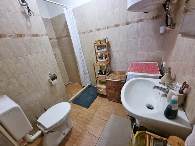 Kiadó ház Veszprém, Újtelep 56 nm