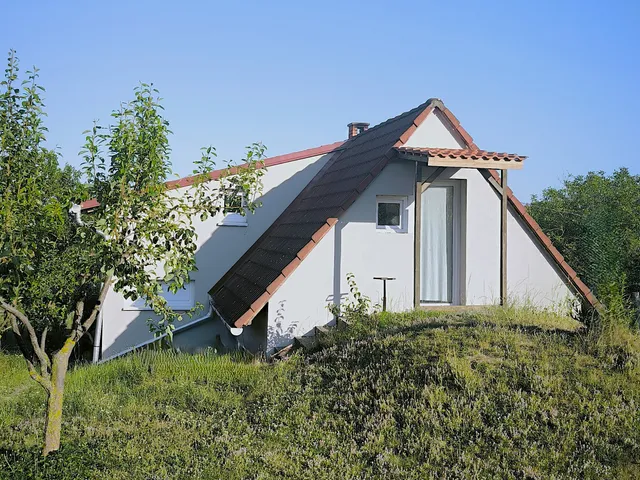 Eladó ház Balatonalmádi, Vöröshegy 65 nm