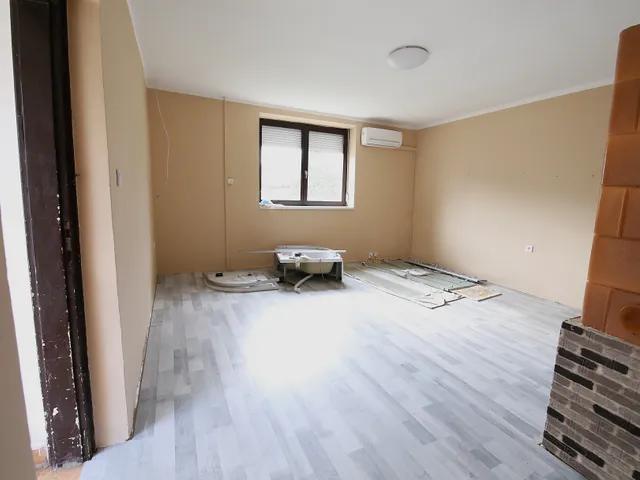 Eladó lakás Zirc 44 nm