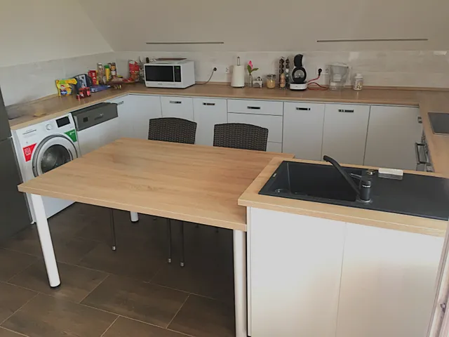 Eladó ház Veszprém, Ady lakótelep 165 nm