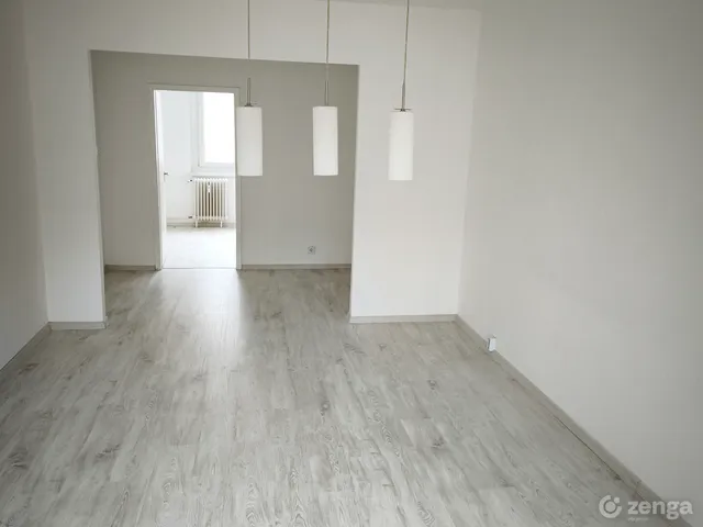 Eladó lakás Győr, Adyváros 53 nm