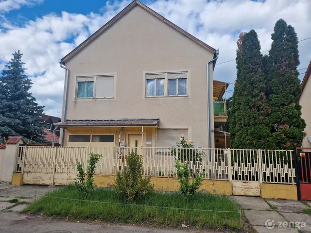 Eladó ház Jászberény 200 nm