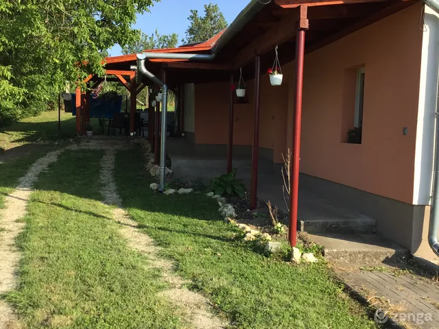 Eladó ház Úrhida 170 nm