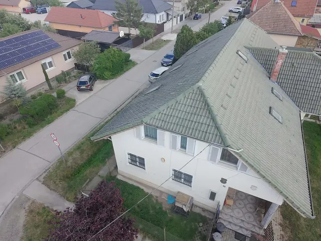 Eladó ház Vecsés 320 nm