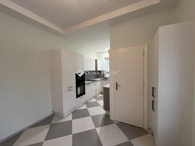 Eladó lakás Szombathely 135 nm