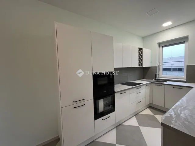 Eladó lakás Szombathely 135 nm