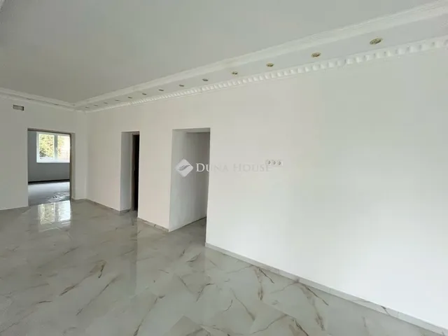 Eladó ház Balogunyom 242 nm