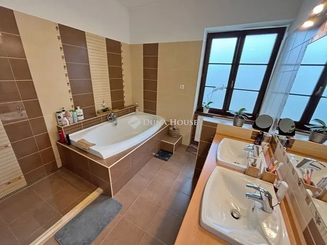 Eladó lakás Szombathely 143 nm