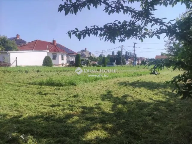 Eladó telek Csepreg 895 nm